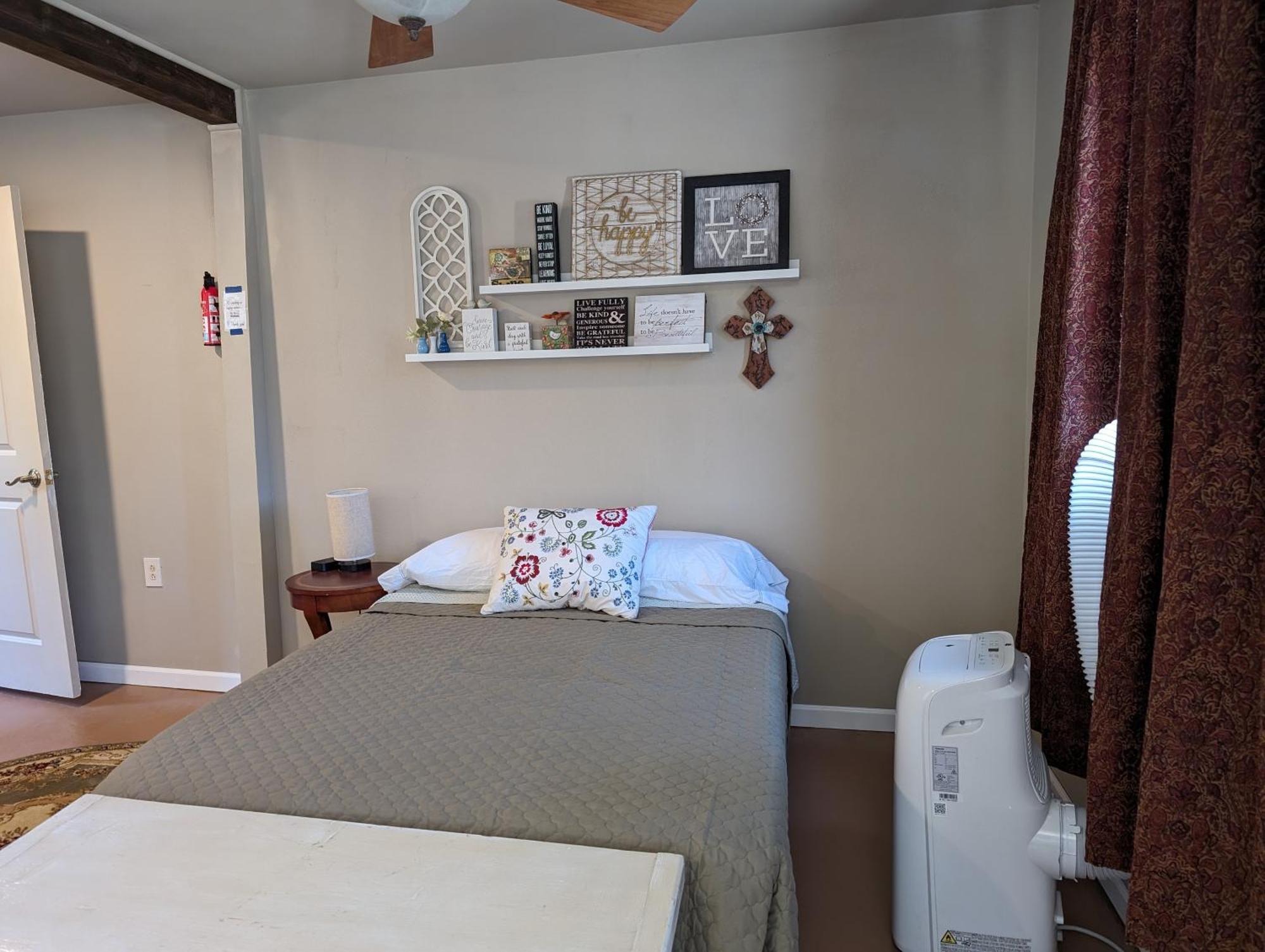 Rustic Rooms Barn Loft Yokuts Valley  Rum bild
